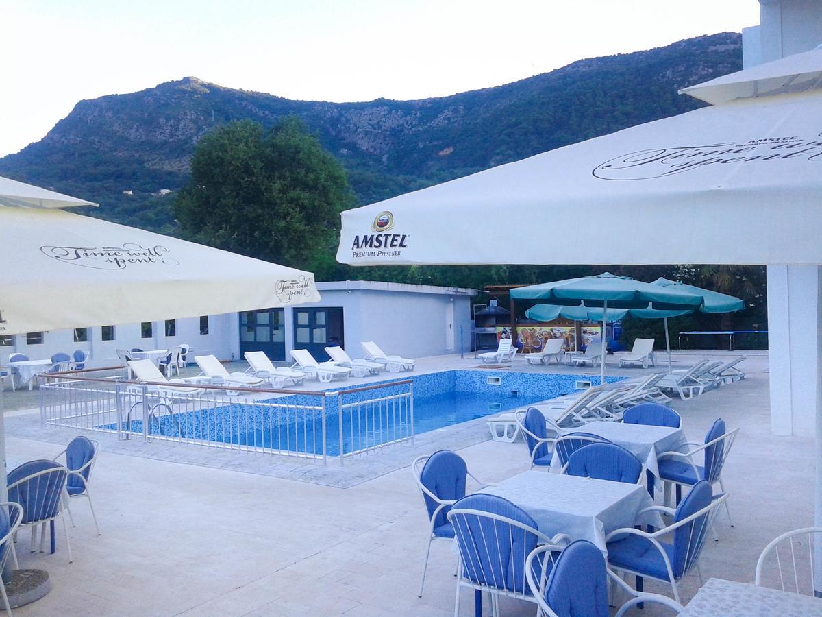 Hotel Jovana Будва Екстер'єр фото