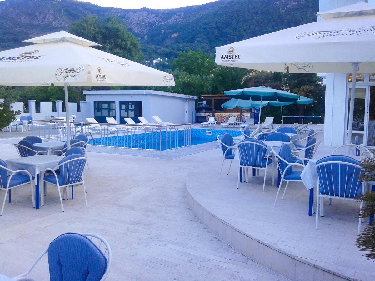 Hotel Jovana Будва Екстер'єр фото
